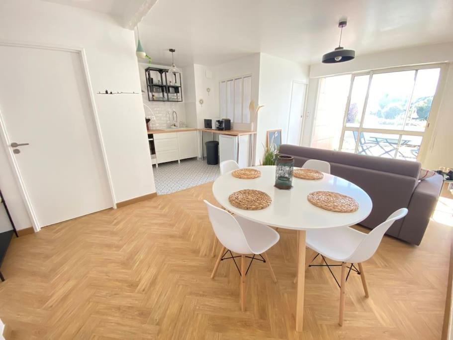 ラ・ロシェルPlein Charme Aux Minimes Terrasse Calme + Parkingアパートメント エクステリア 写真